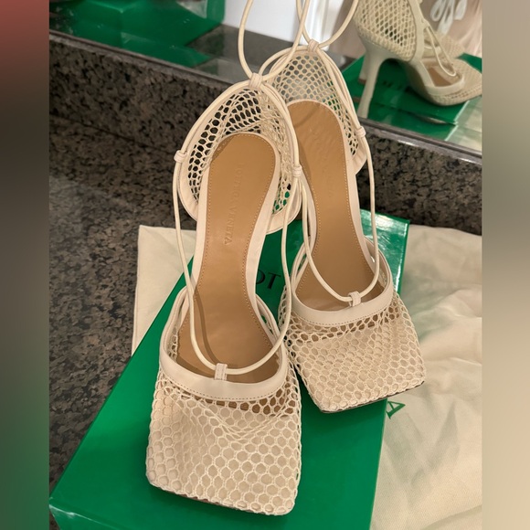 Bottega Veneta 100% authentic Stretch Lace Up Sandal in Toile Size 9 - Picture 2 of 9